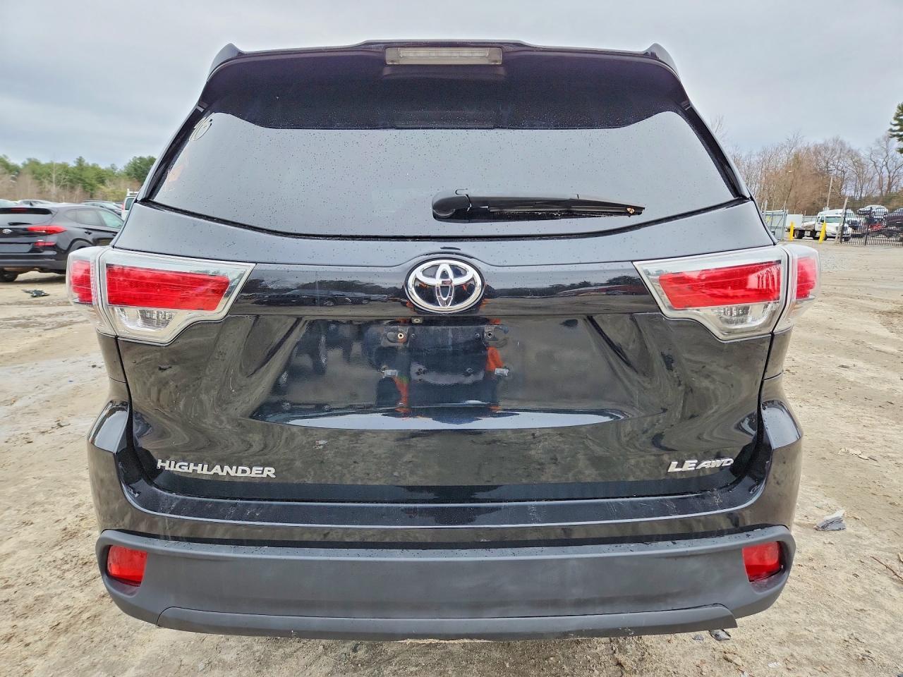 2014 Toyota Highlander Le - Фото 6