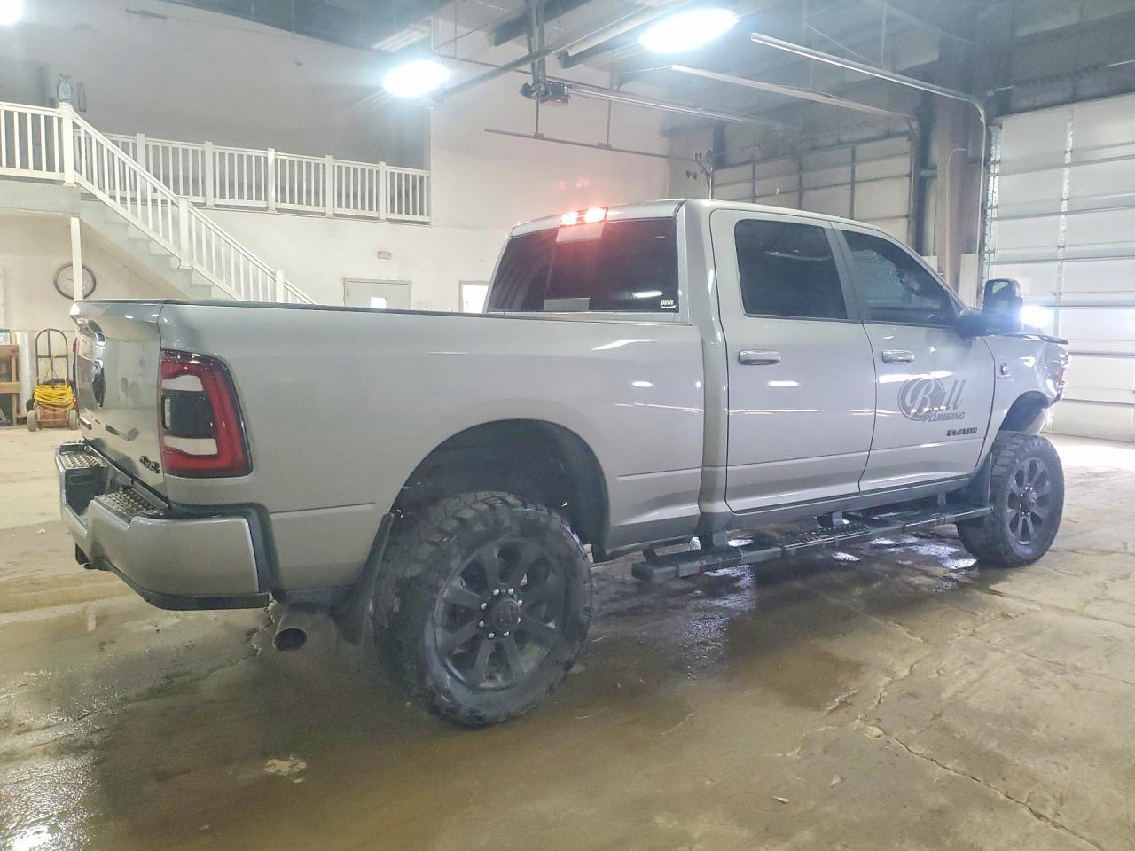 2024 Ram 3500 Laramie - Фото 3