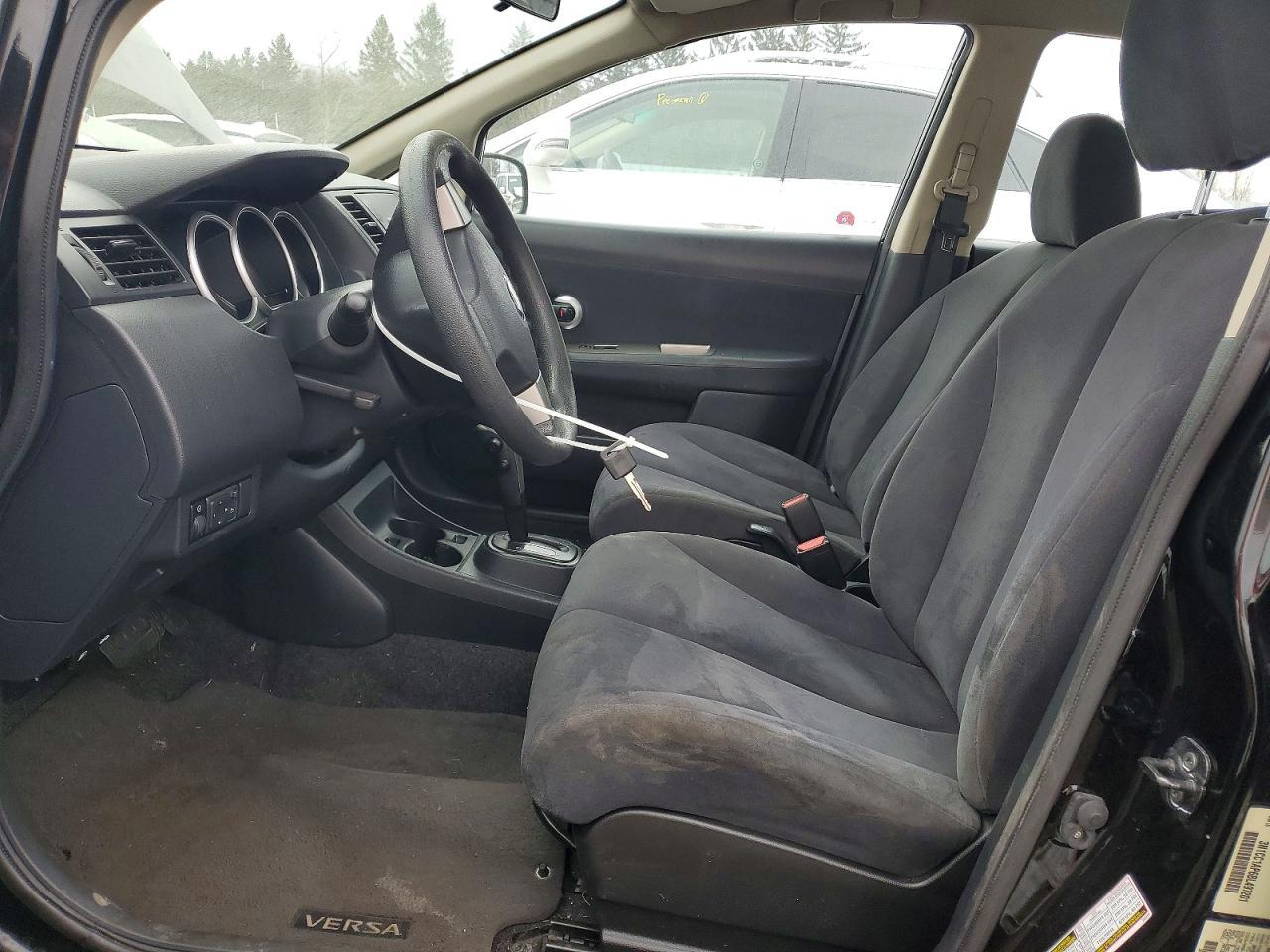 2011 Nissan Versa 1.6 Base - Image 7