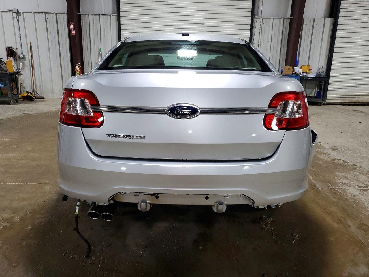 2010 Ford Taurus Se - Фото 6