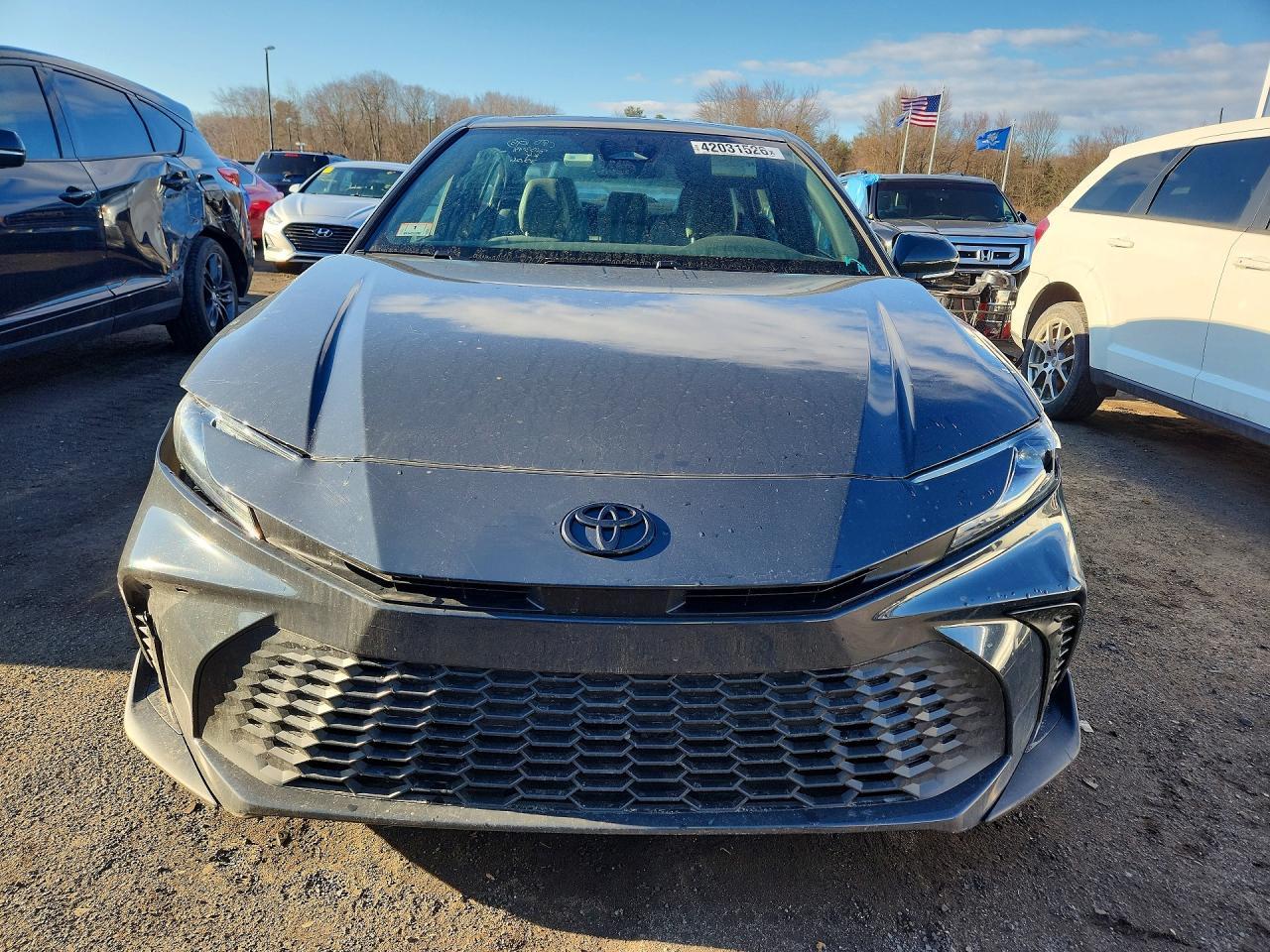 2025 Toyota Camry Se - Image 5