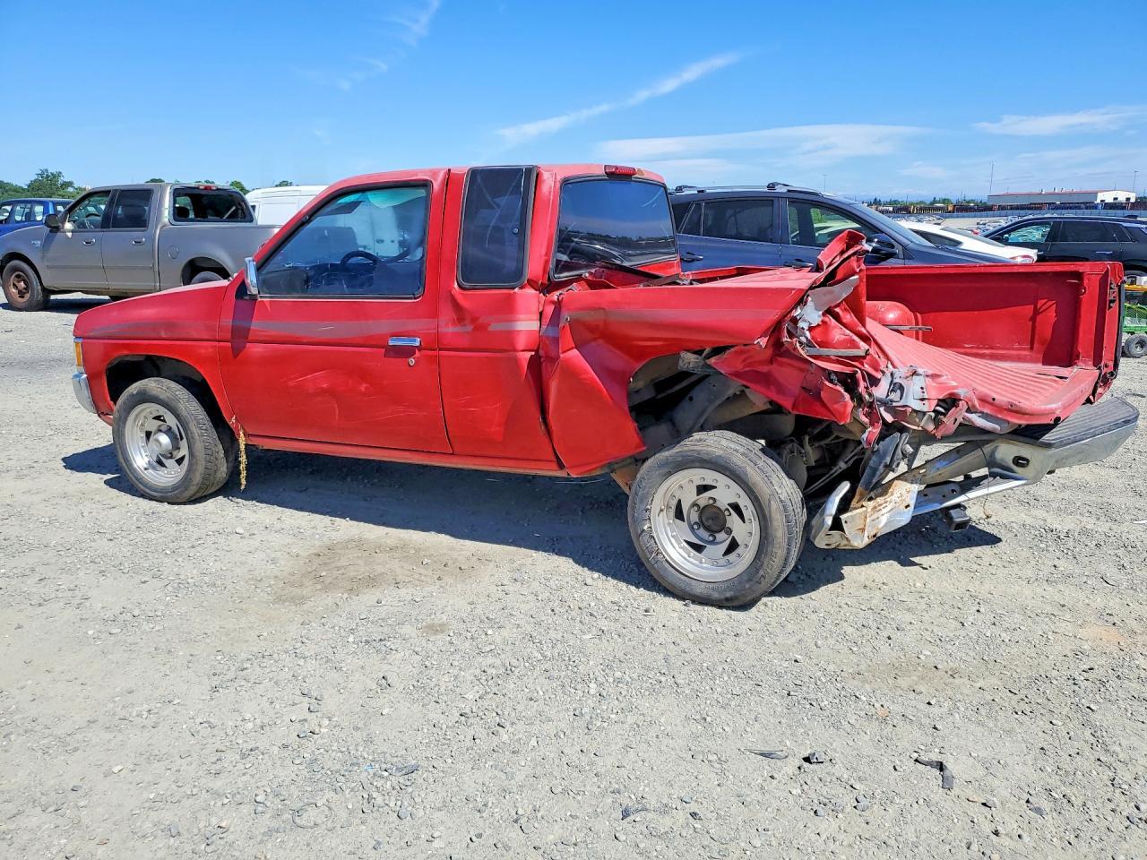 1997 Nissan Truck Xe - Фото 2