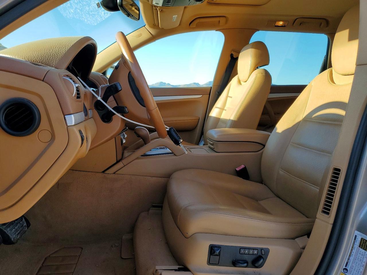 2008 Porsche Cayenne - Image 7