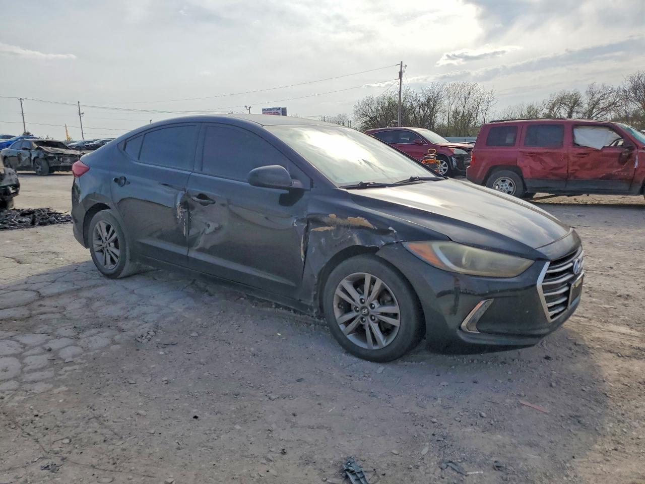 2017 Hyundai Elantra - Image 4