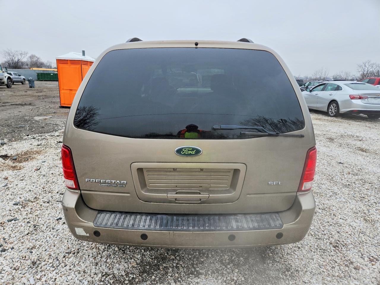 2004 Ford Freestar - Фото 6