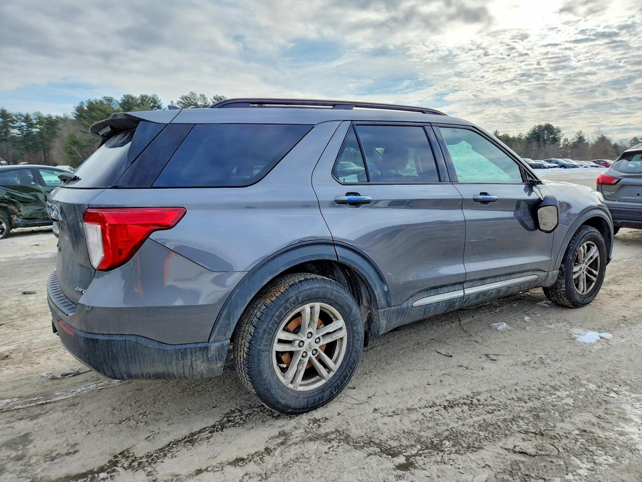 2021 Ford Explorer Xlt - Фото 3