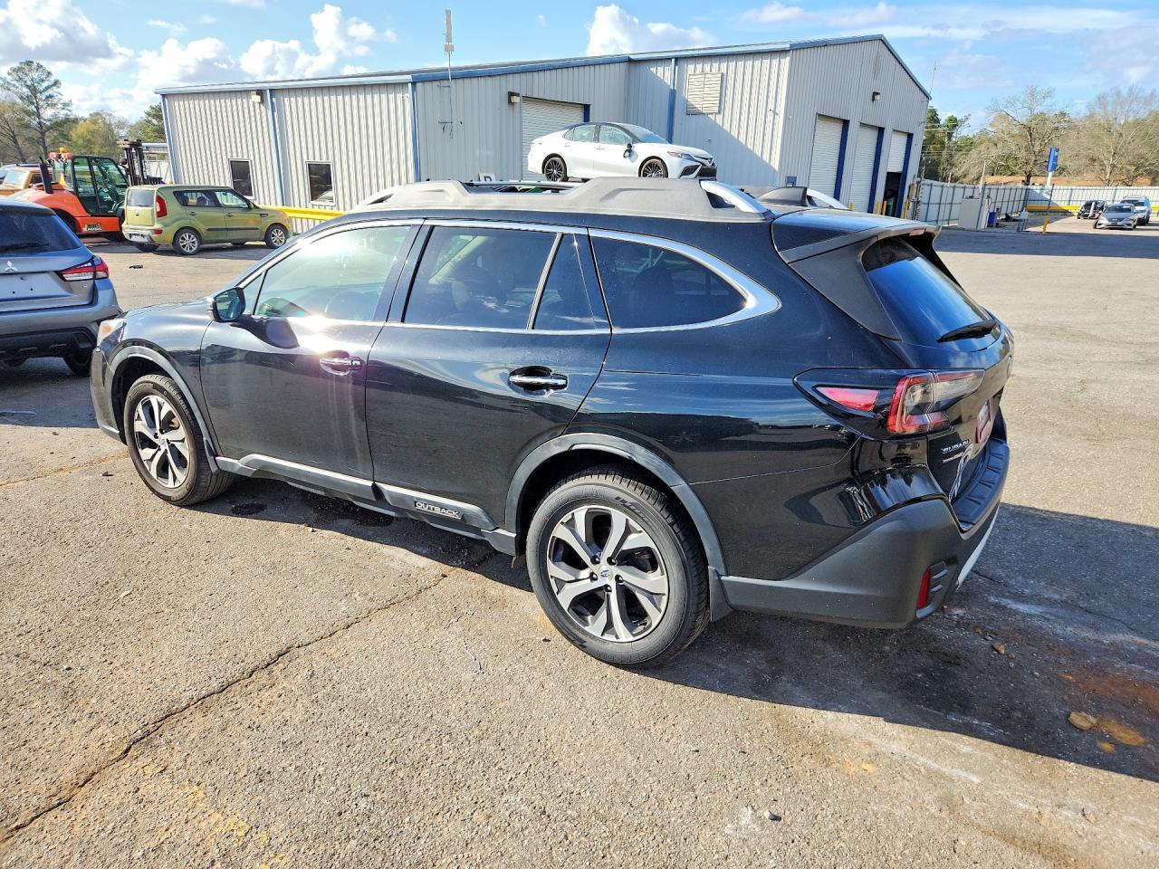 2021 Subaru Outback Touring - Фото 2