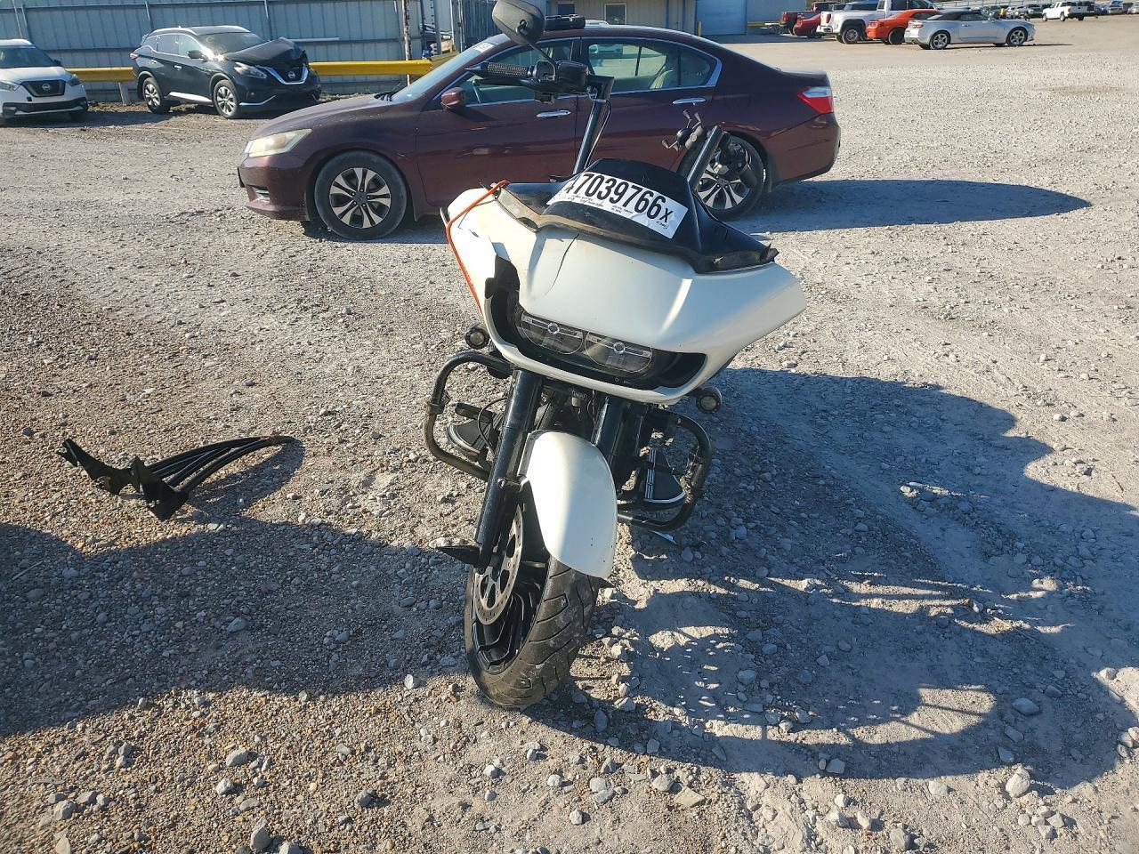 2018 Harley-Davidson Fltrxs Road Glide Special - Image 2