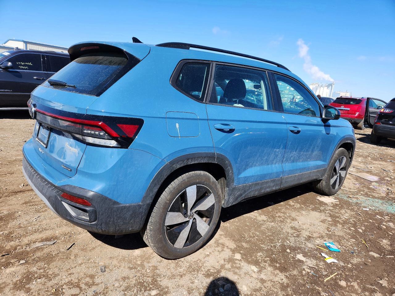 2025 Volkswagen Taos S - Фото 3