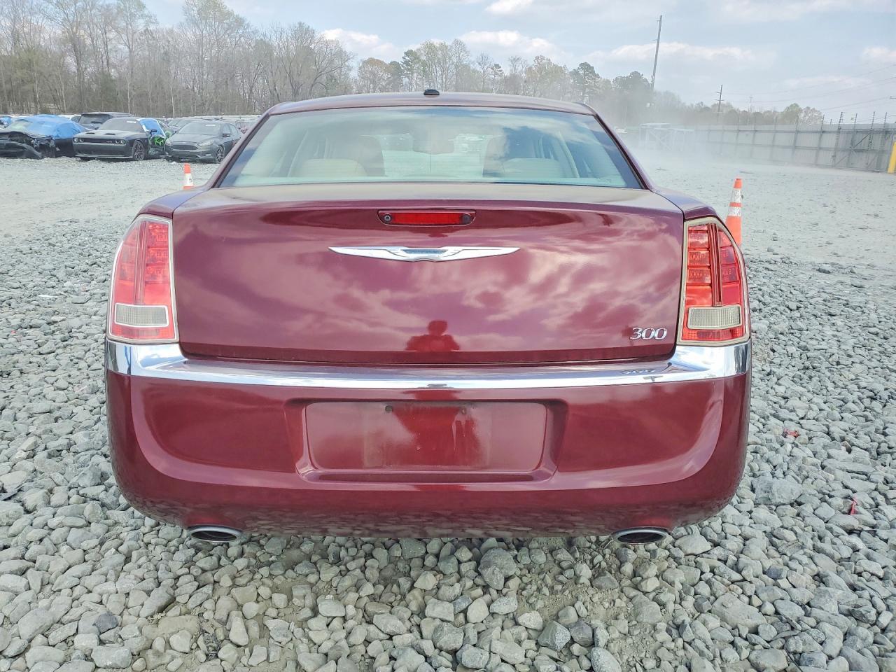 2012 Chrysler 300 Limited - Фото 6