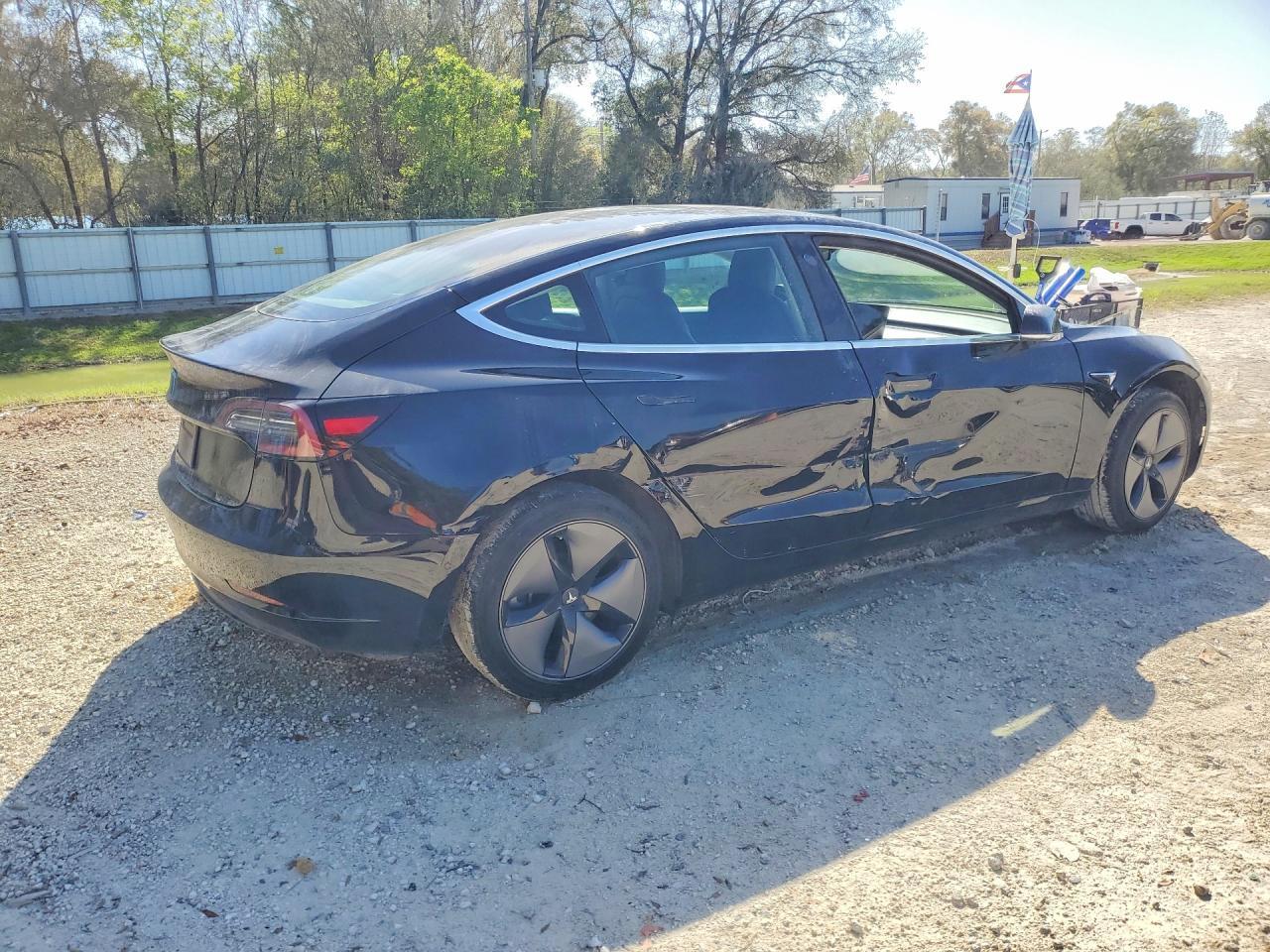 2019 Tesla Model 3 - Фото 3