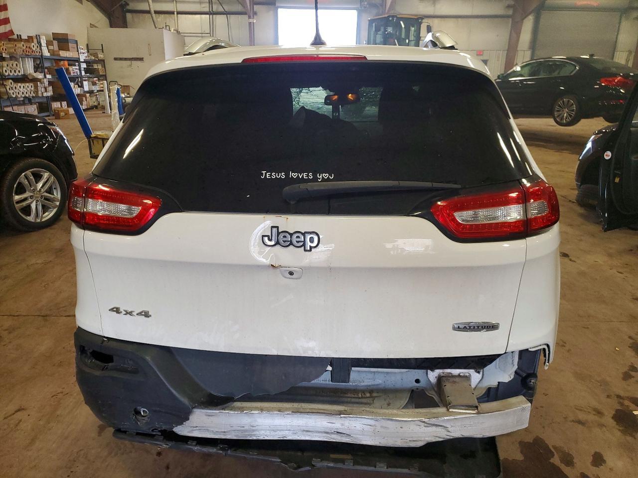2018 Jeep Cherokee Latitude - Image 6
