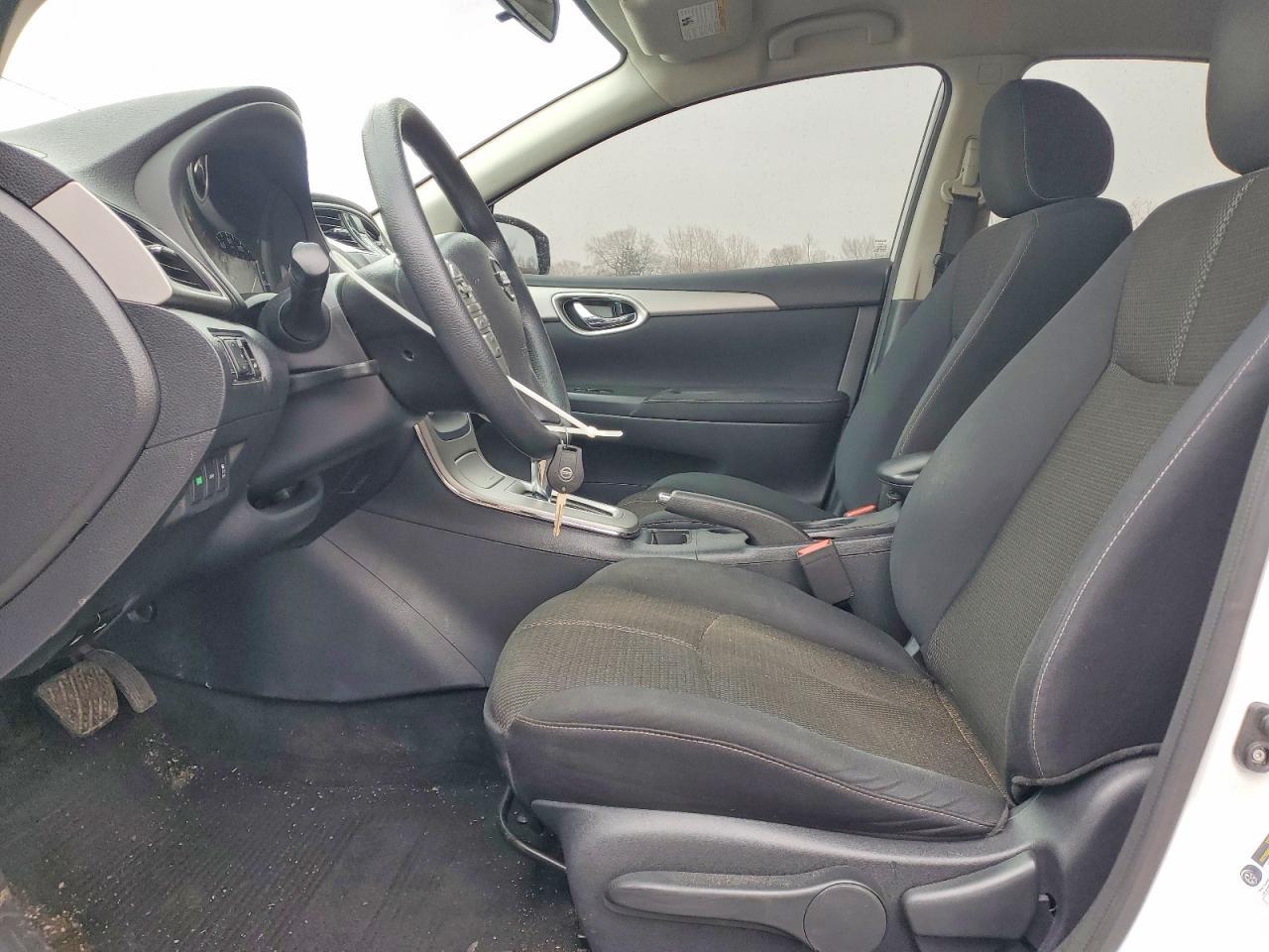2015 Nissan Sentra S - Фото 7