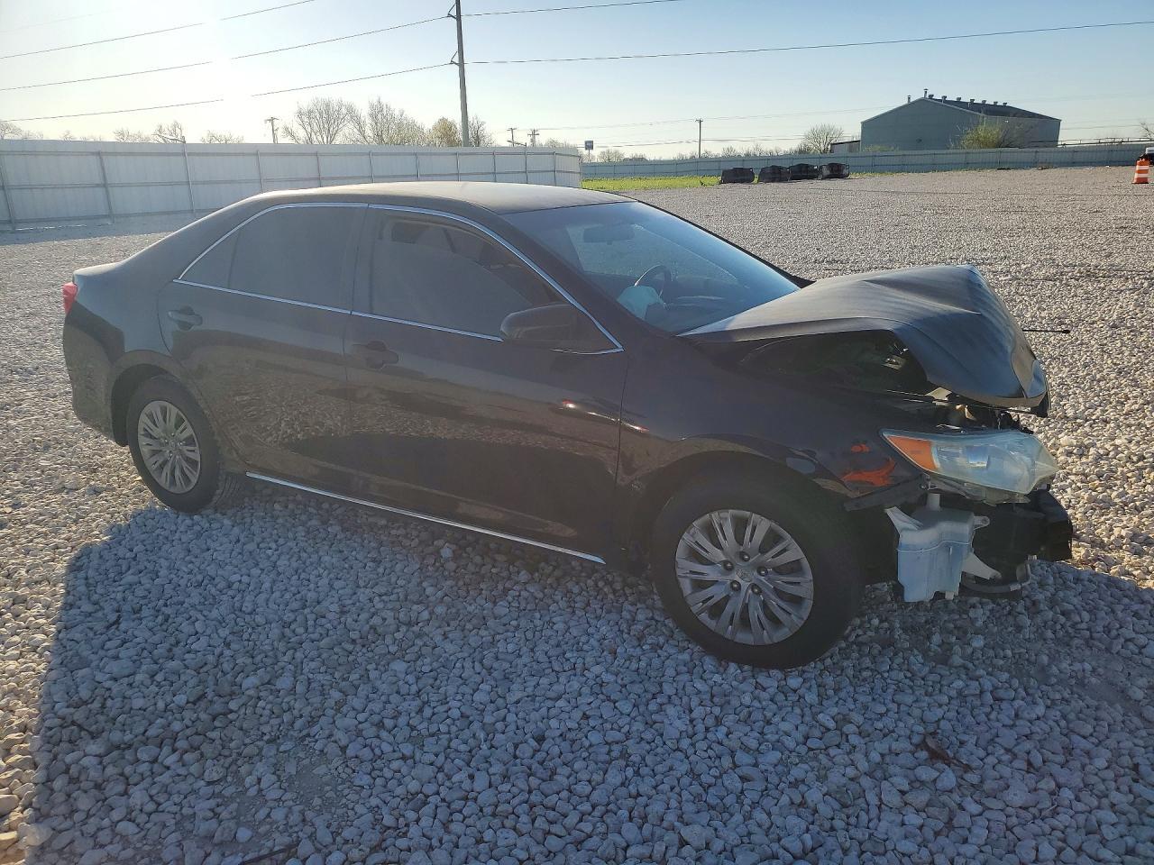 2012 Toyota Camry Le - Image 4