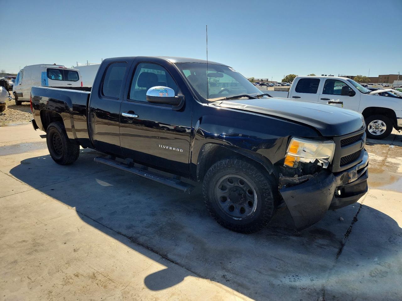2011 Chevrolet Silverado C1500 - Фото 4