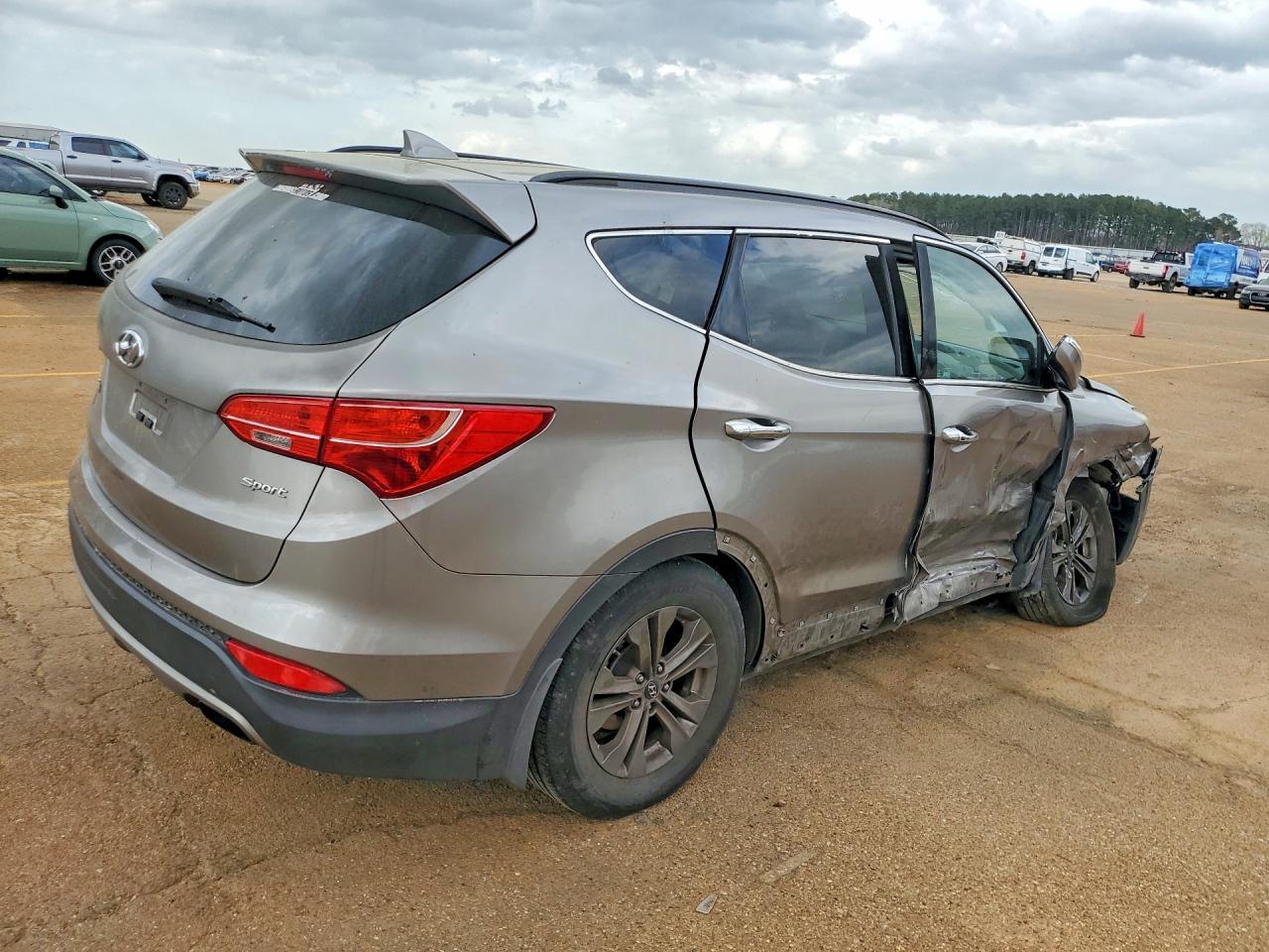2014 Hyundai Santa Fe Sport 2.4L - Фото 3