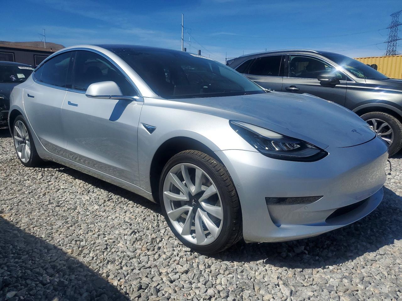 2018 Tesla Model 3 - Image 4