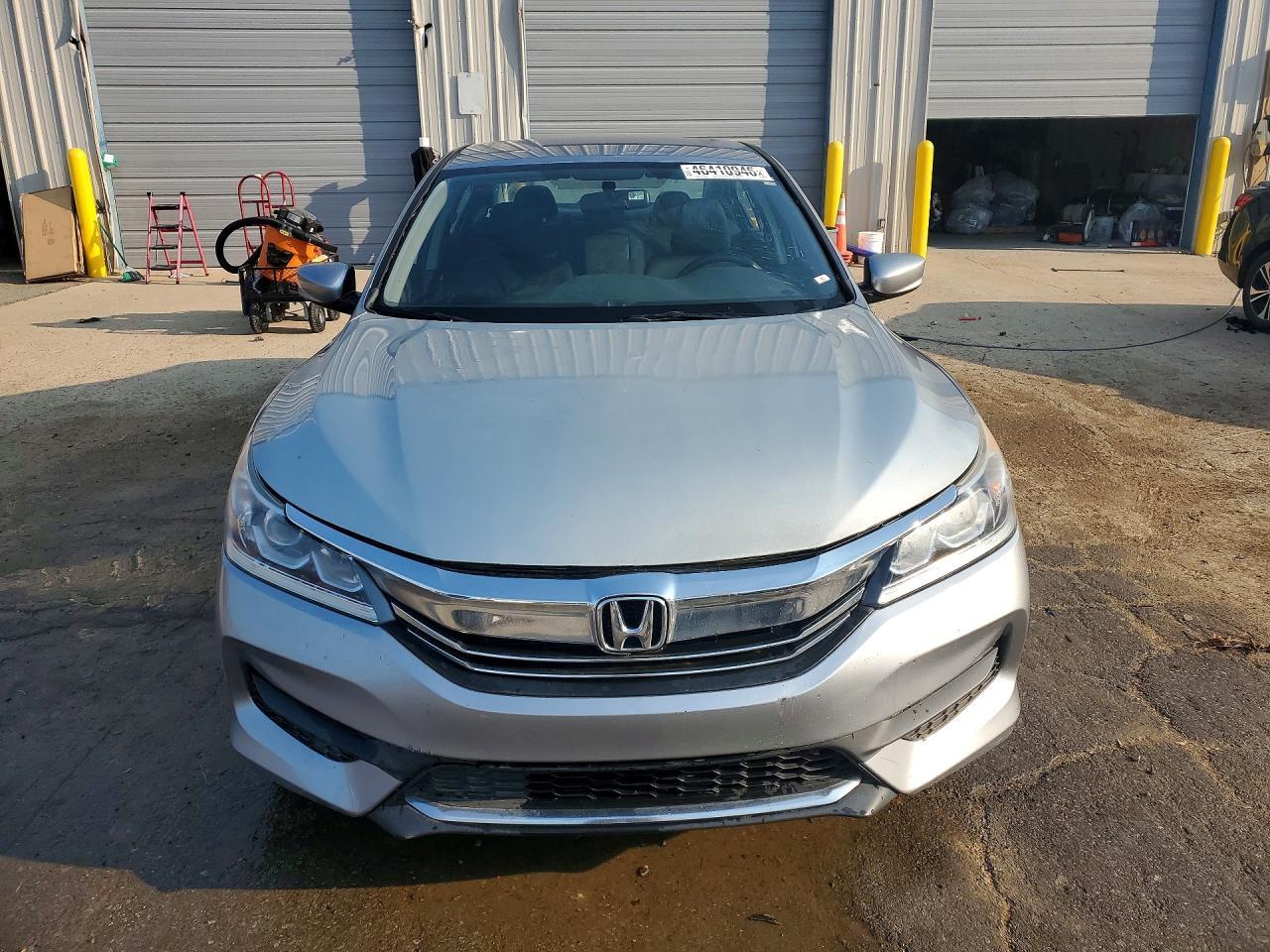 2017 Honda Accord Lx - Image 5