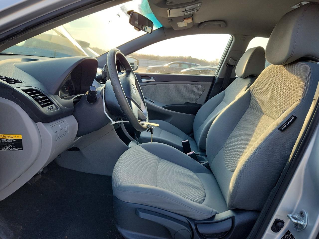 2013 Hyundai Accent Gls - Фото 7