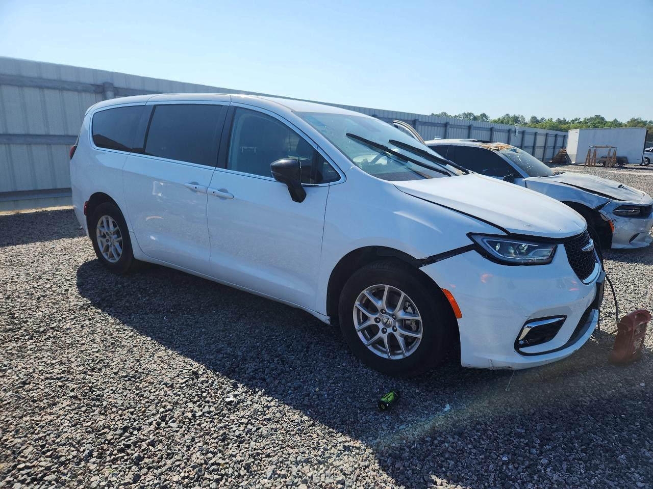 2024 Chrysler Pacifica Touring L - Фото 4