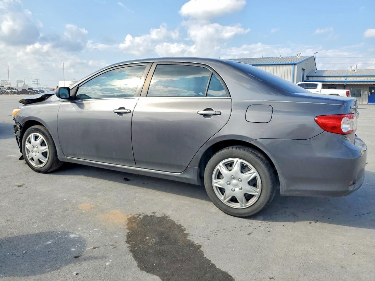 2013 Toyota Corolla Le - Фото 2