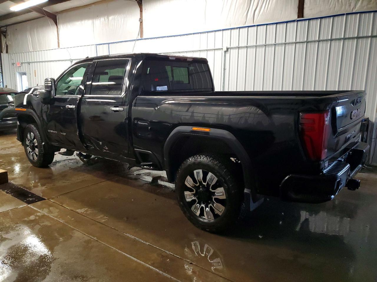 2026 GMC Sierra K2500 Denali - Image 2
