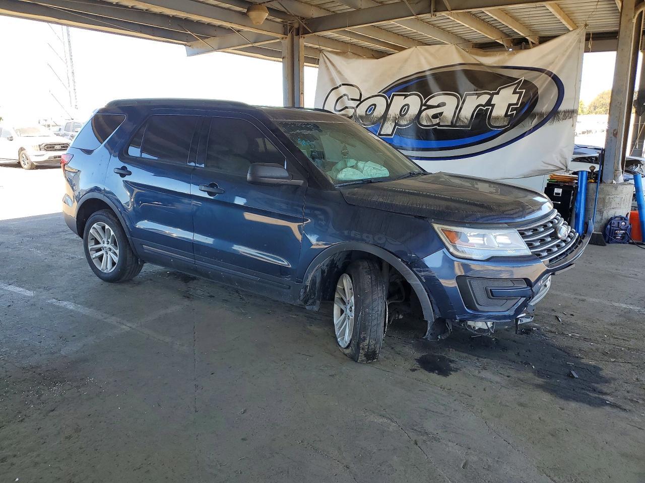 2017 Ford Explorer - Image 4
