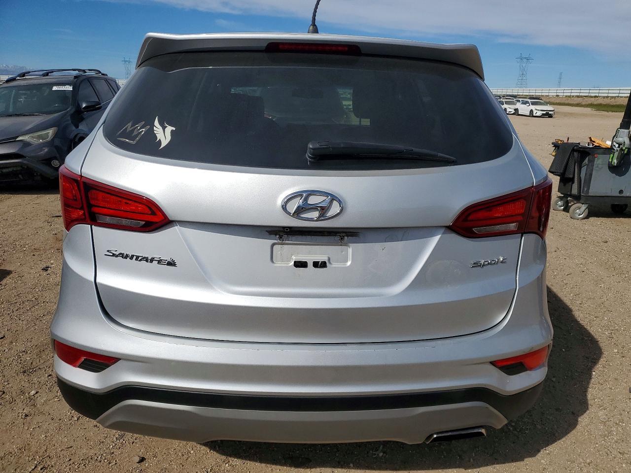 2018 Hyundai Santa Fe Sport 2.4L - Image 6