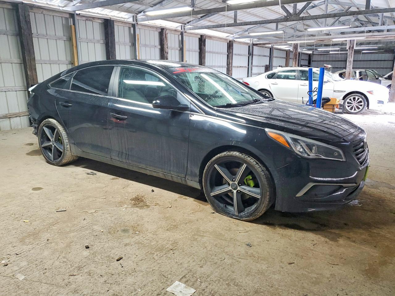 2017 Hyundai Sonata Base - Image 4