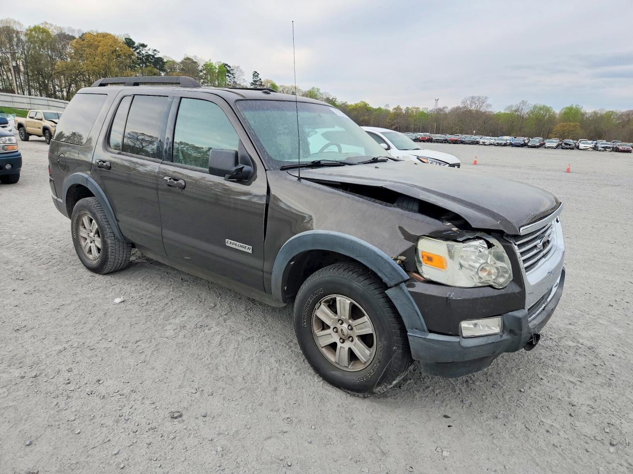 2007 Ford Explorer Xlt - Image 4