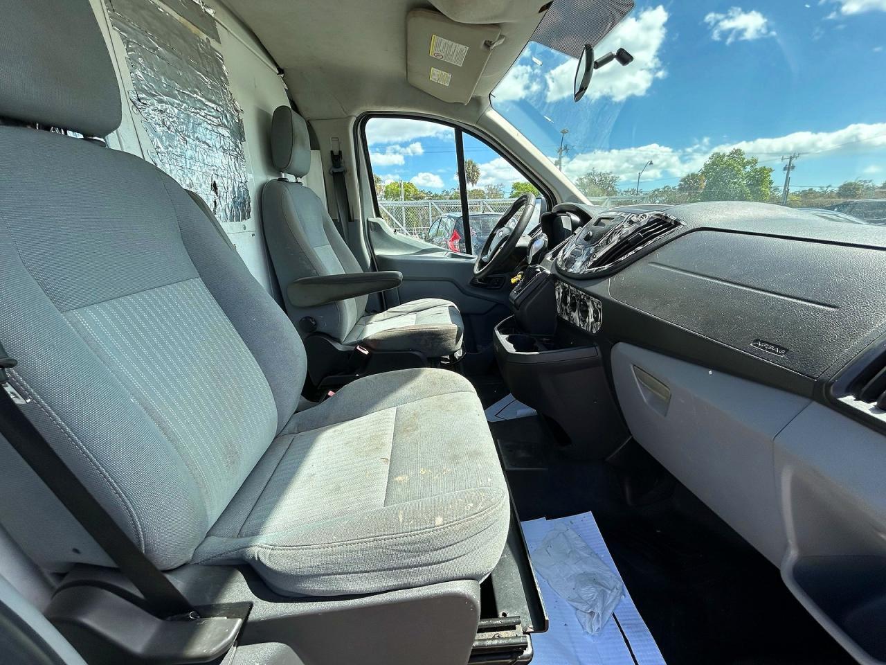 2015 Ford Transit T-250 - Фото 5