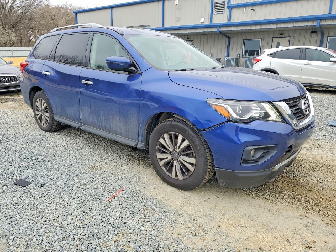 2019 Nissan Pathfinder Sv - Image 4