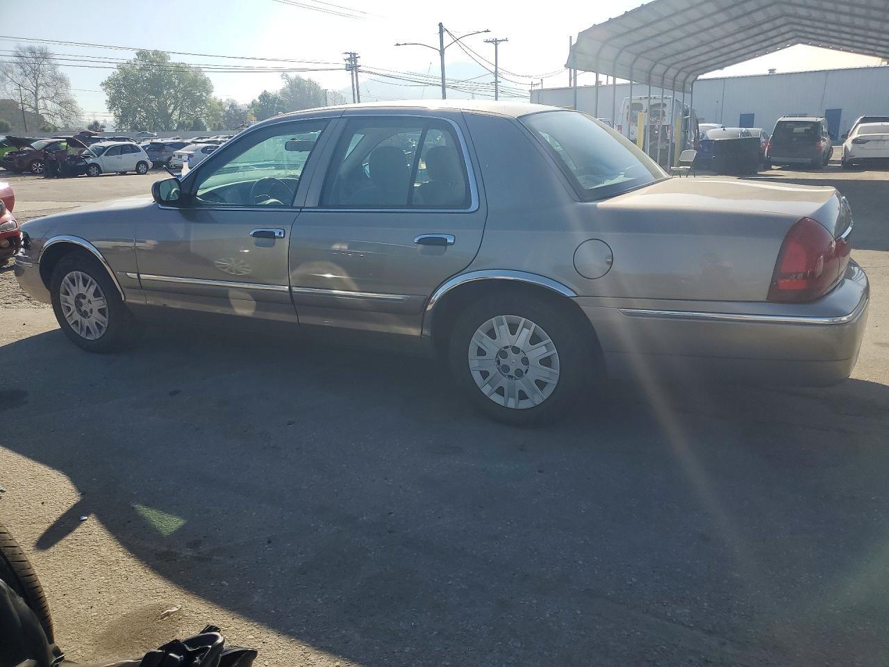 2004 Mercury Grand Marquis Gs - Фото 2
