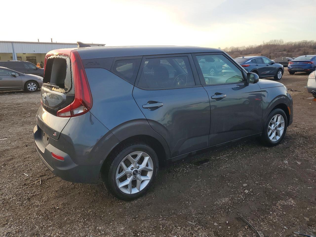 2021 Kia Soul S - Фото 3