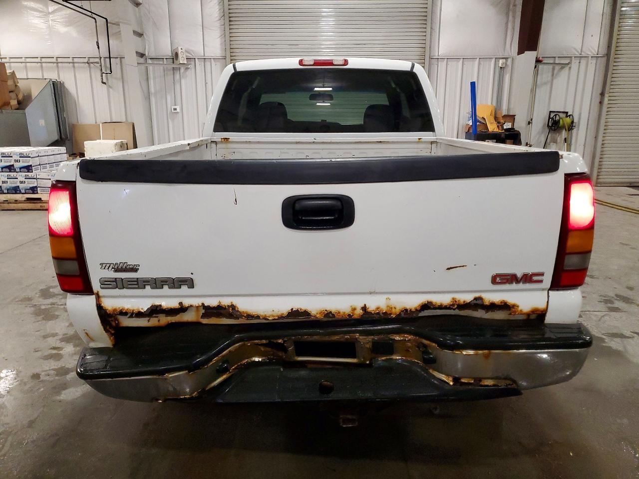 2003 GMC New Sierra C1500 - Фото 6