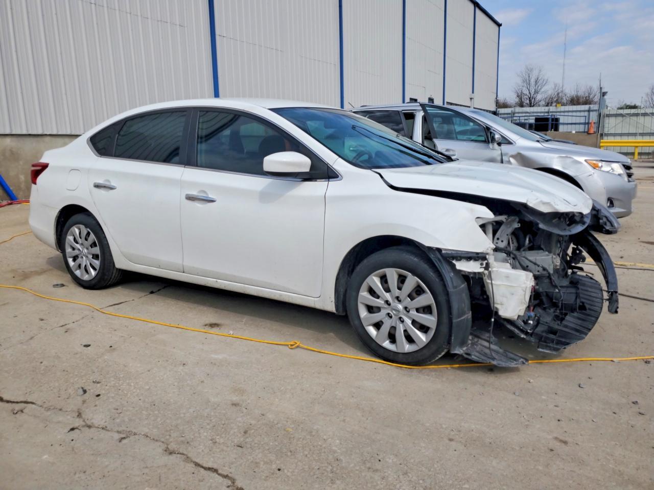 2018 Nissan Sentra S - Фото 4