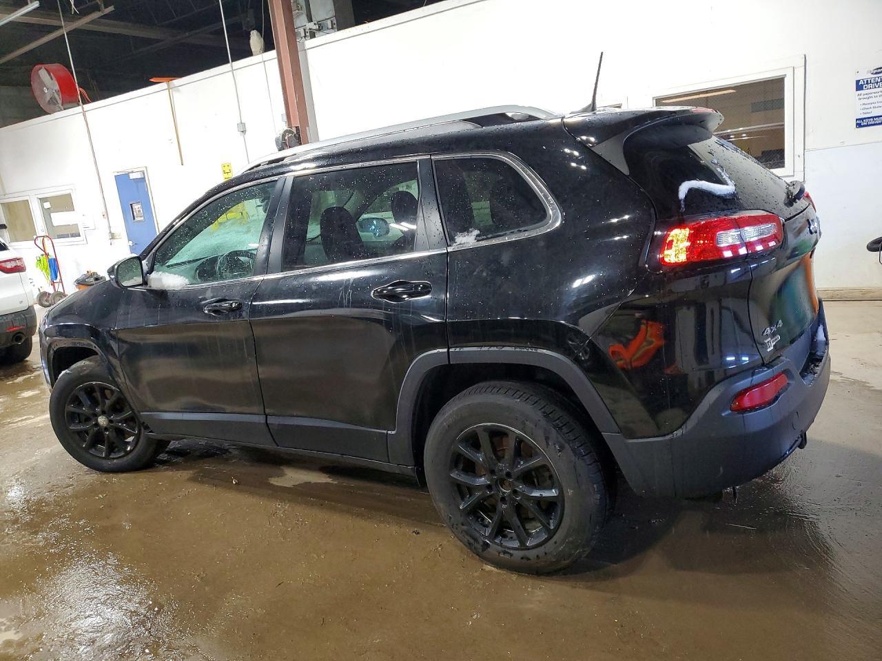 2017 Jeep Cherokee Latitude - Фото 2