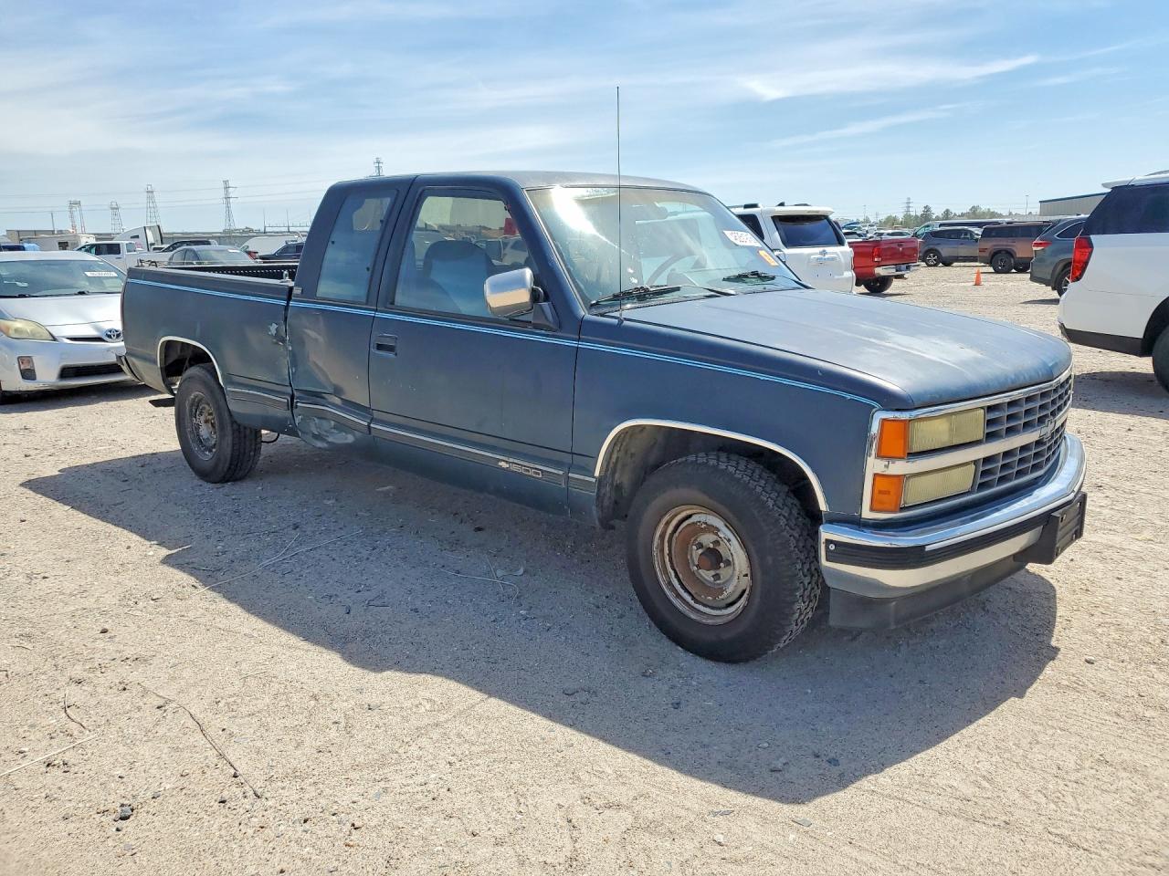 1992 Chevrolet Gmt-400 C1500 - Image 4