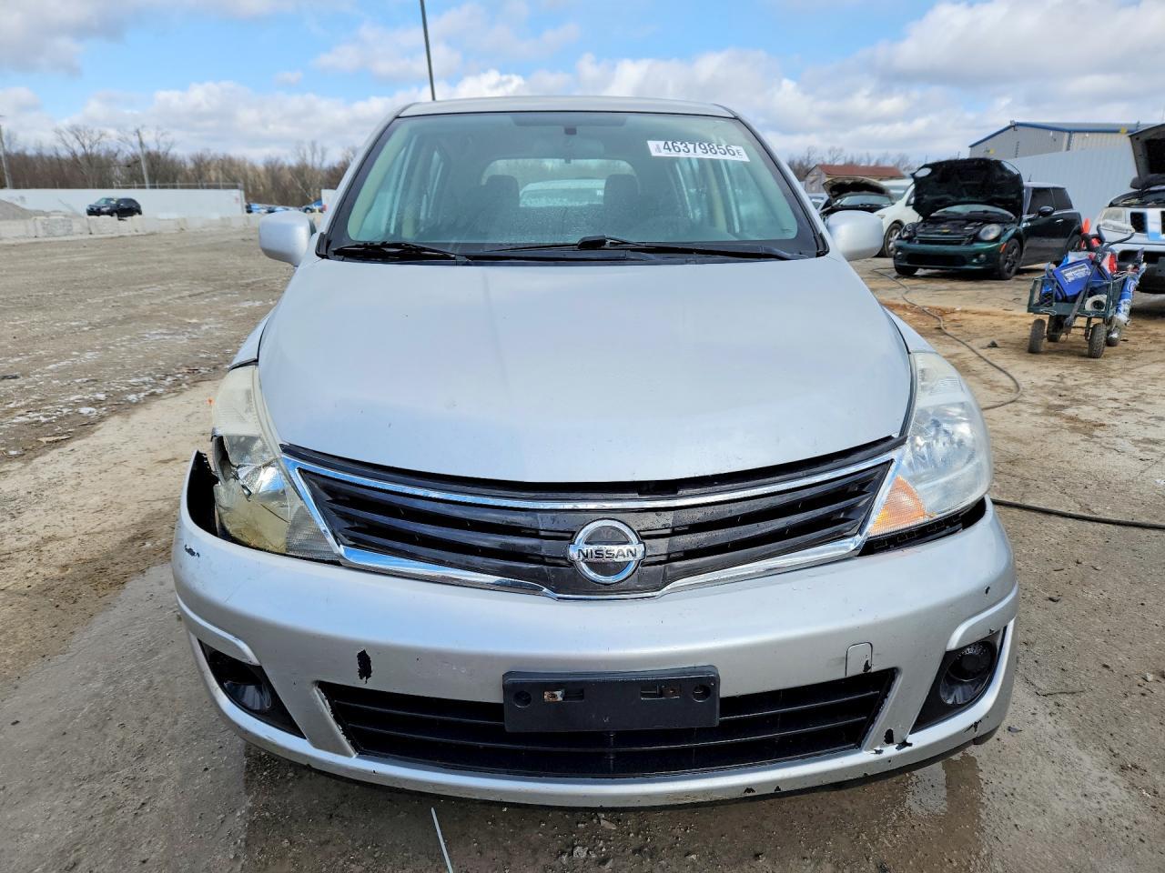 2011 Nissan Versa 1.8 S - Image 5