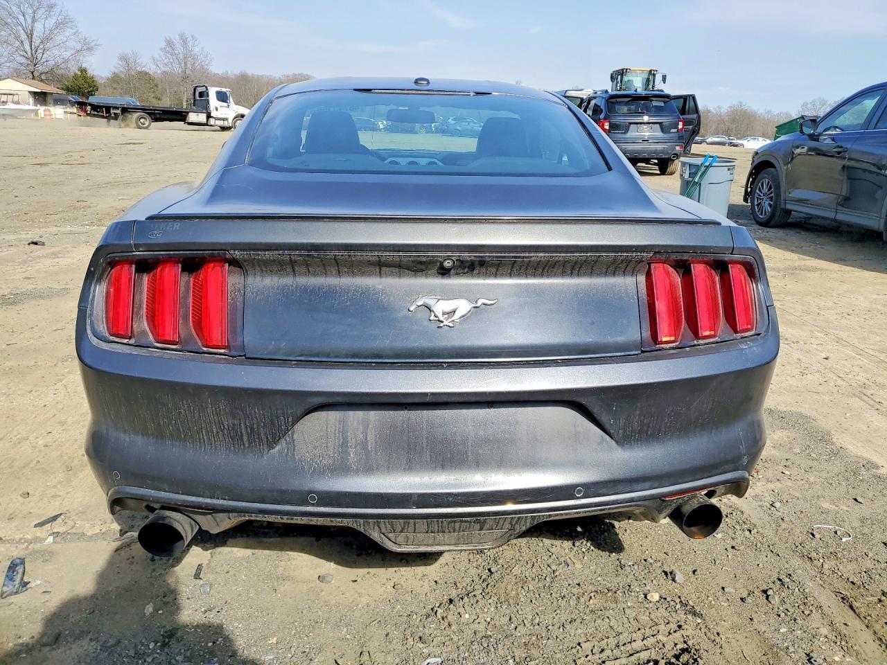 2015 Ford Mustang - Image 6