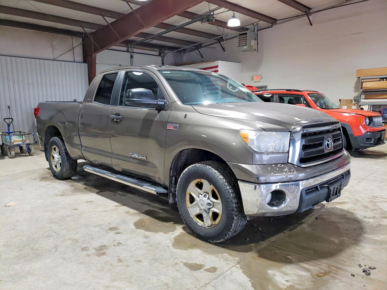 2011 Toyota Tundra Double Cab Sr5 - Image 4