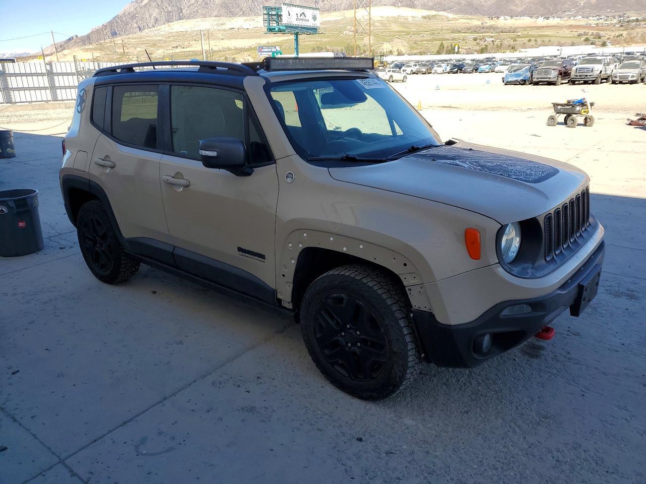 2017 Jeep Renegade Trailhawk - Фото 4