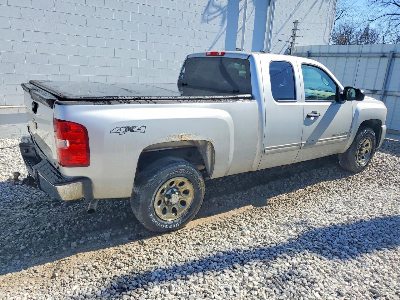 2011 Chevrolet Silverado K1500 Ls - Image 3