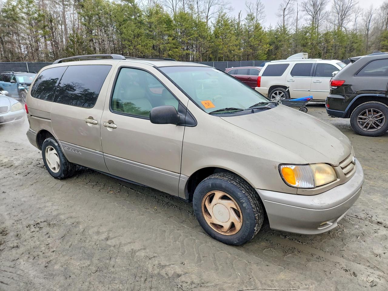 2003 Toyota Sienna - Image 4