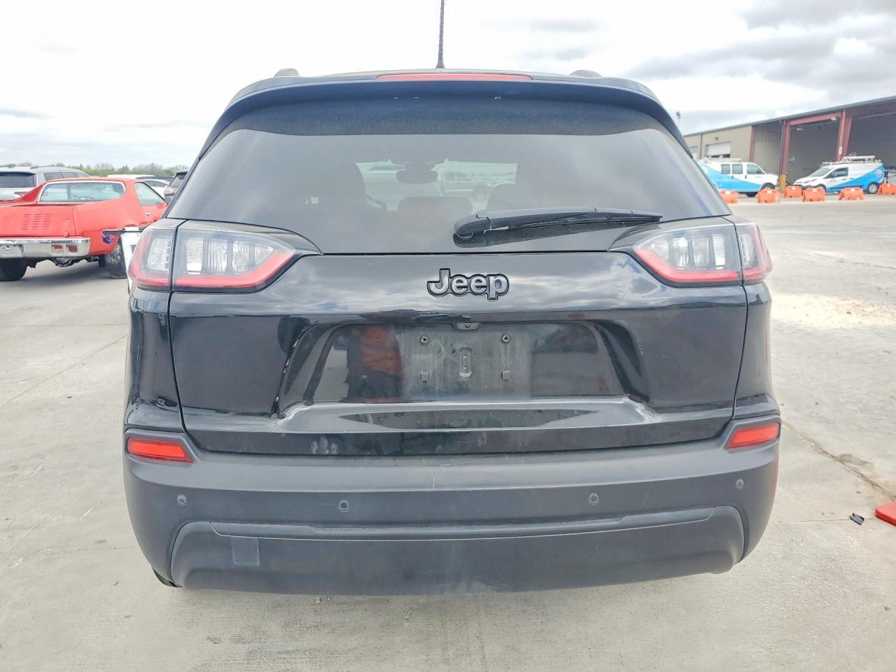 2021 Jeep Cherokee Latitude Plus - Фото 6