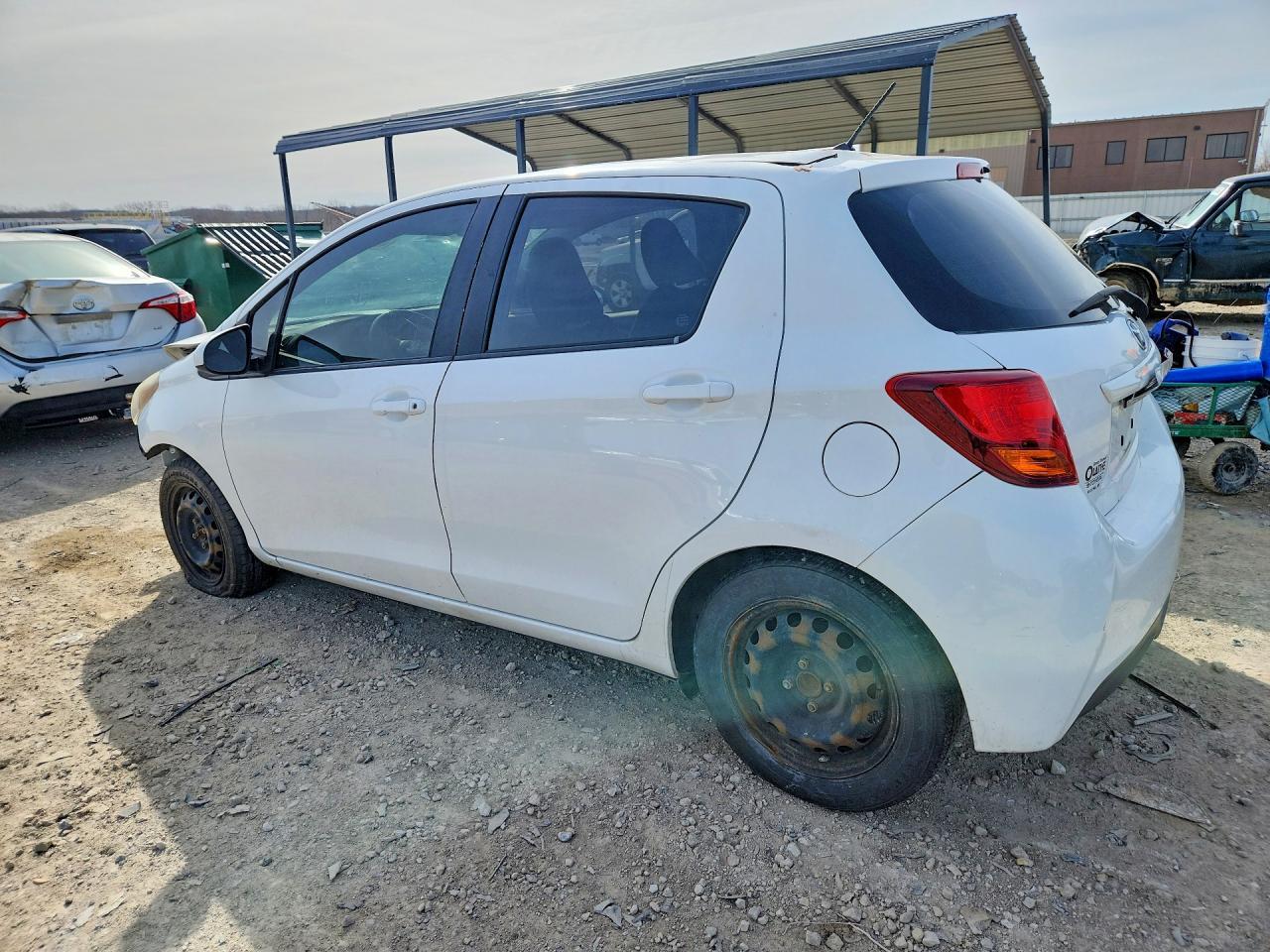 2015 Toyota Yaris 5-Door L - Image 2