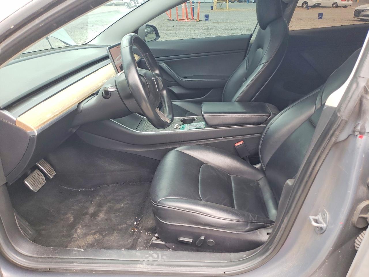 2018 Tesla Model 3 - Фото 7