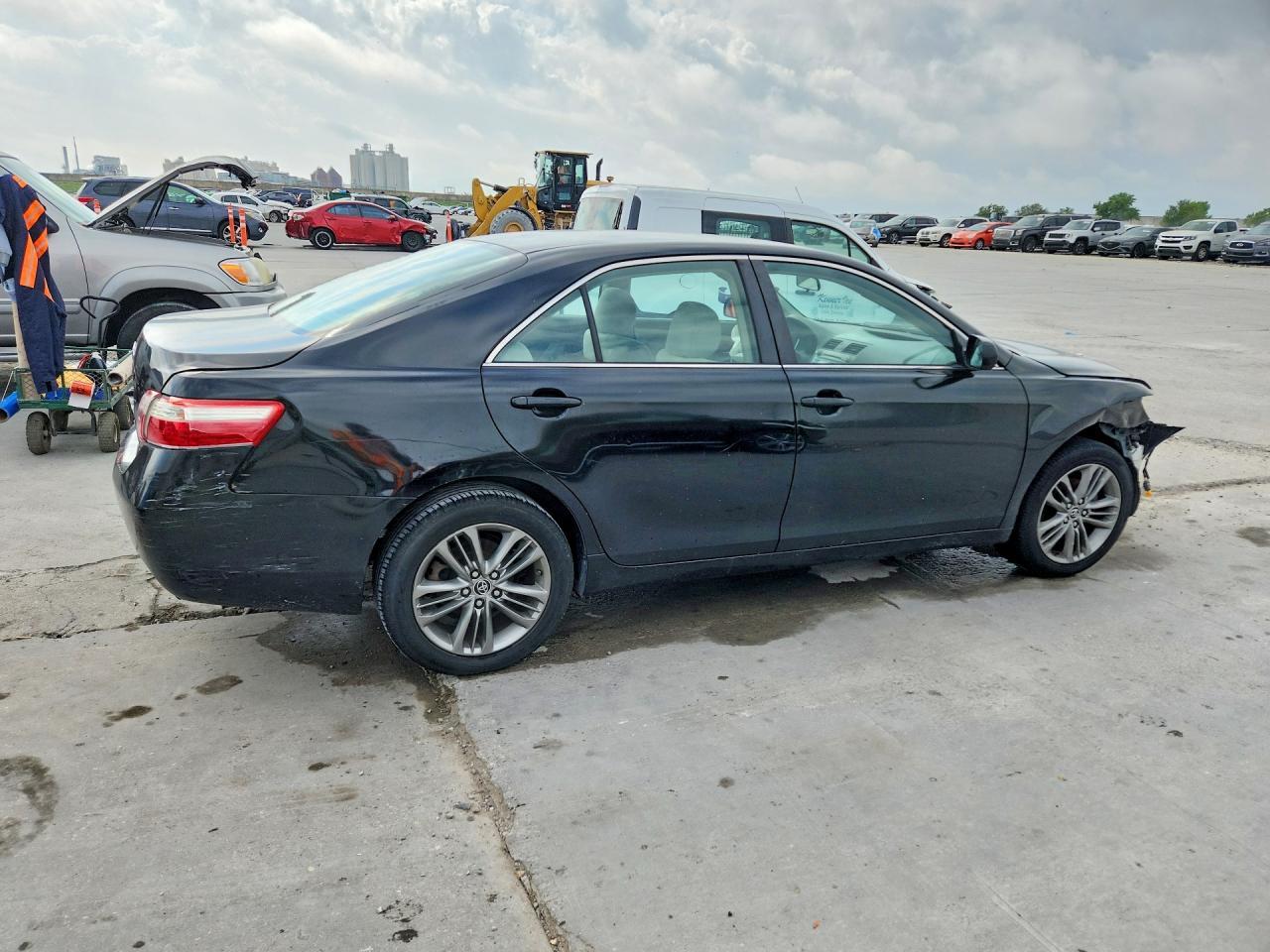 2008 Toyota Camry Le - Image 3
