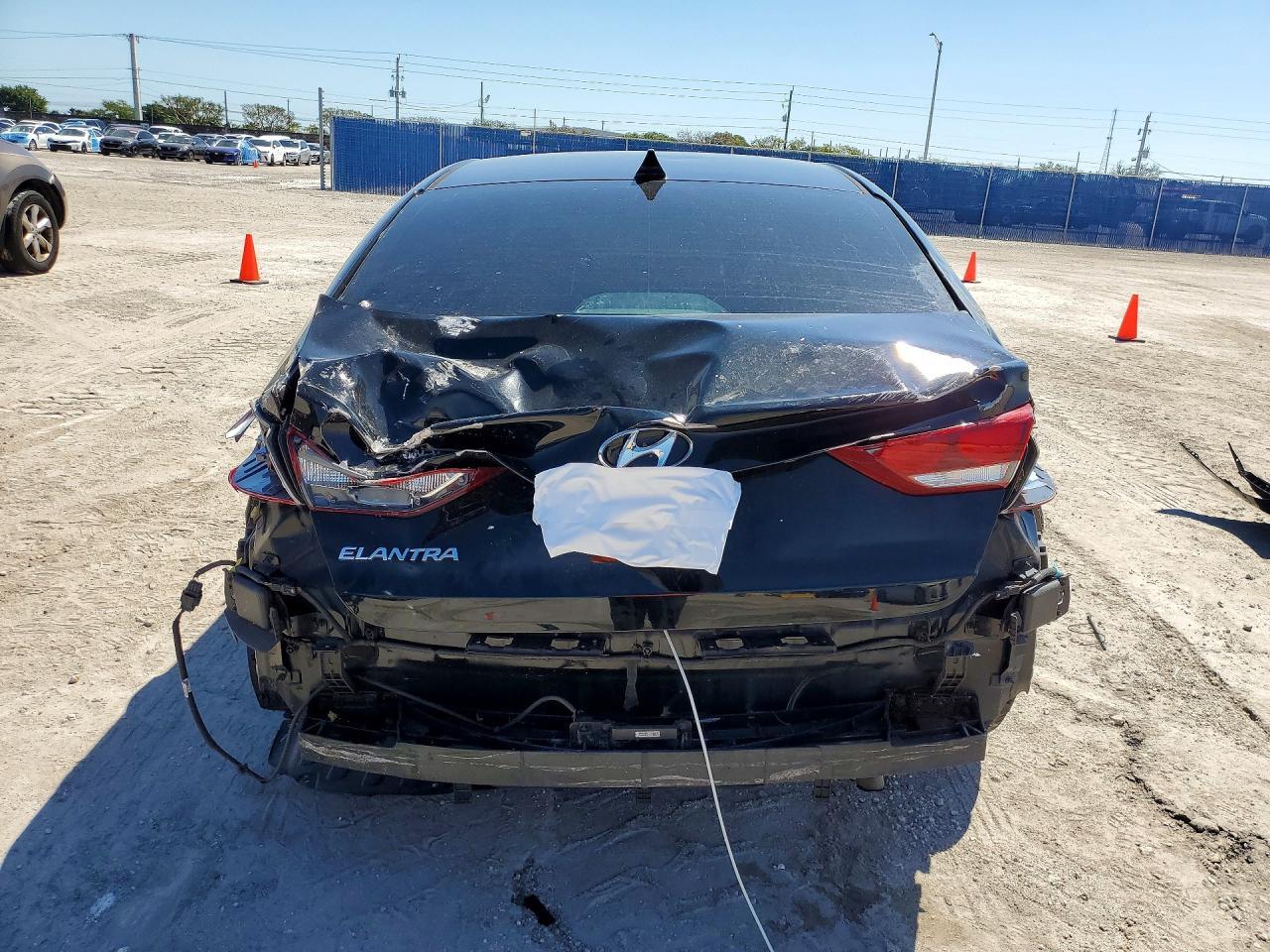 2017 Hyundai Elantra Value Edition - Image 6
