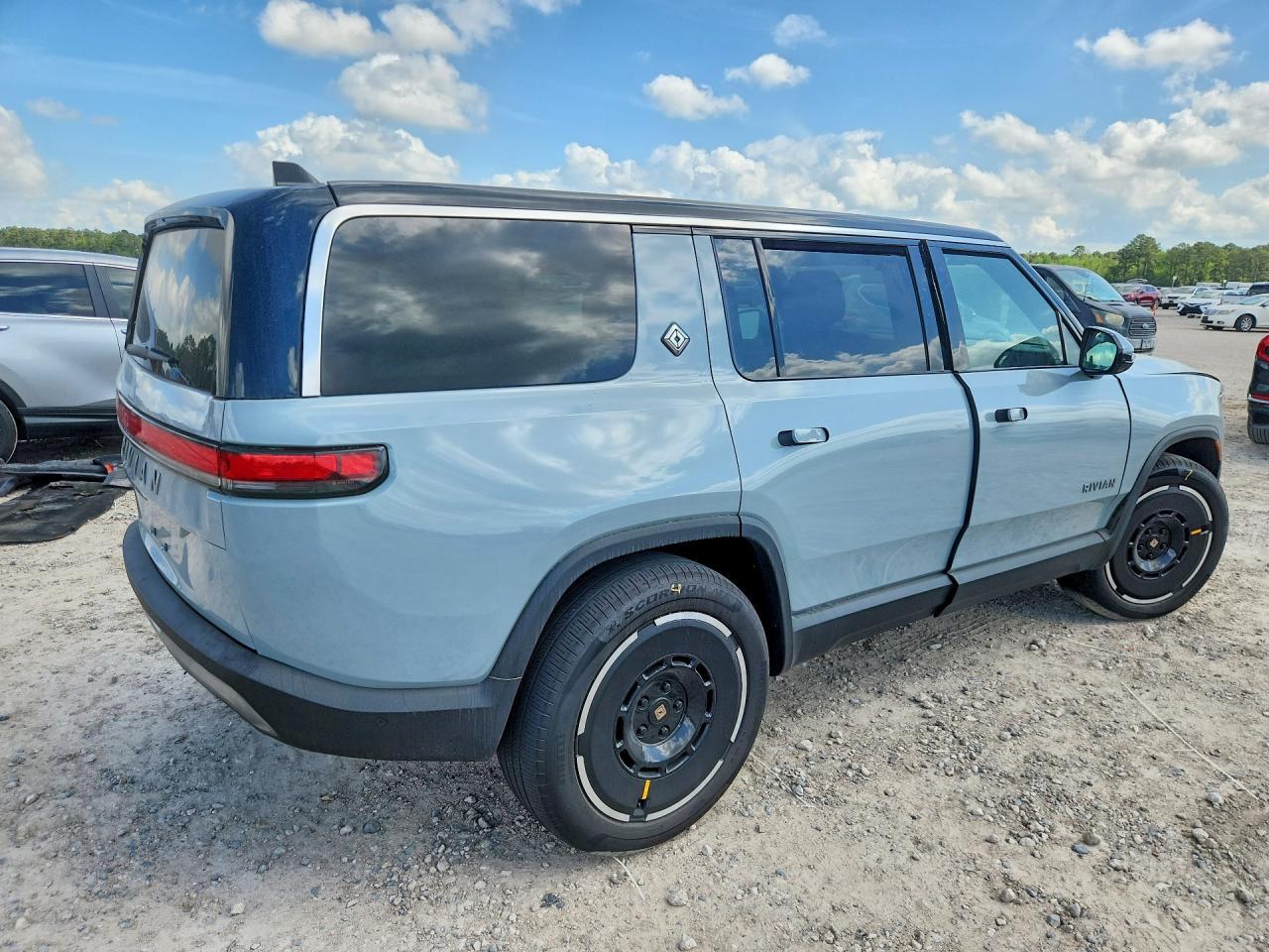 2025 Rivian R1S Adventure - Image 3